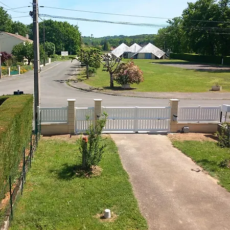 Apartment Lumineux, Bien Situe Et Tres Calme + Parking Prive